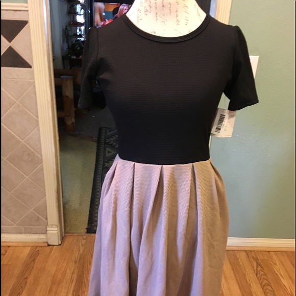 LuLaRoe Dresses & Skirts - Lularoe’s Amelia